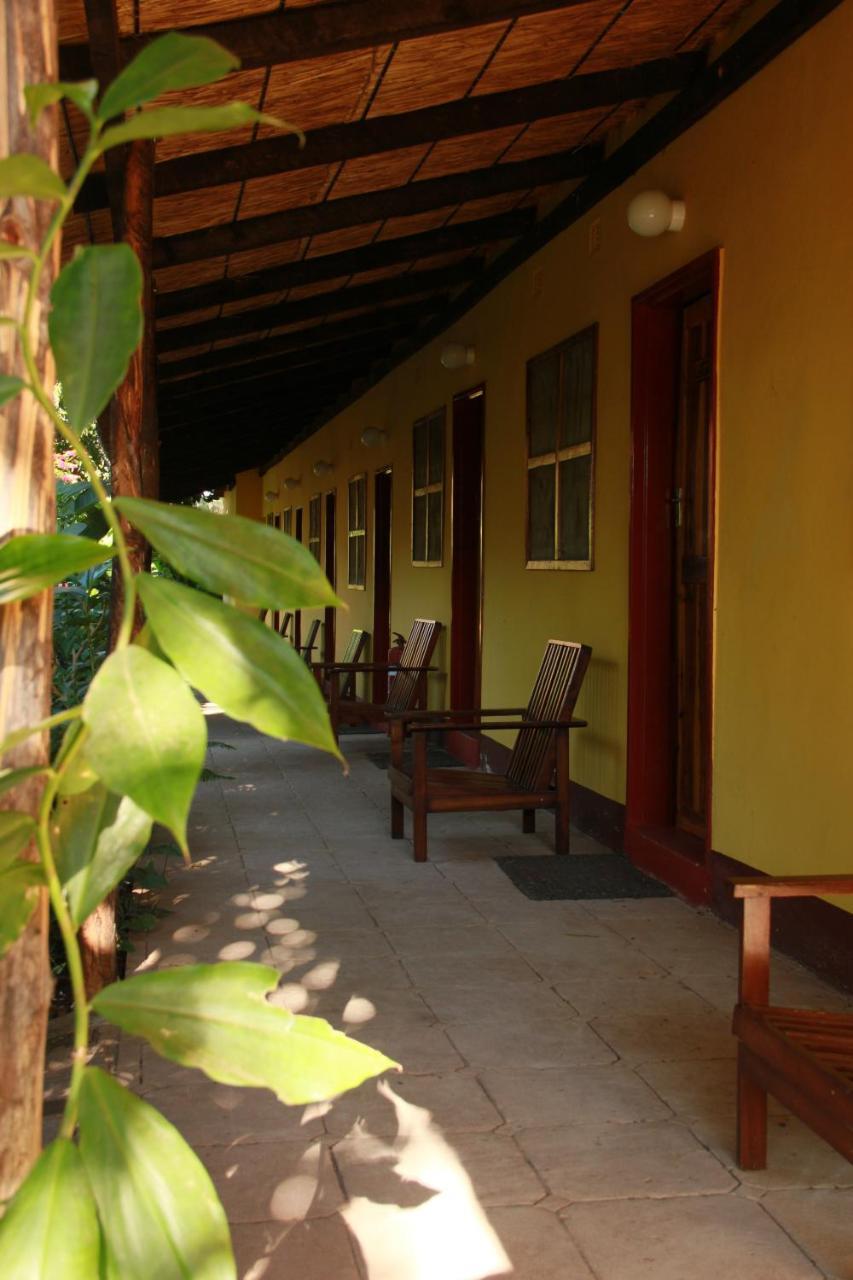 Jollyboys Backpackers Hostel Livingstone Buitenkant foto